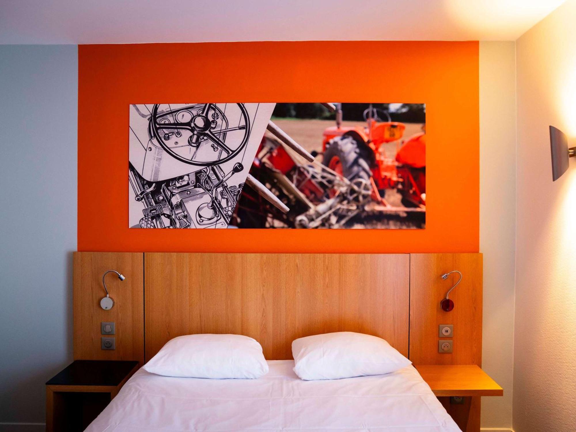 Hotel ibis Styles Bourbon Lancy Exterior foto